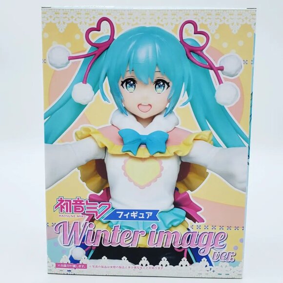 Hatsune Miku Winter Wonderland Figure - Picture 1 of 5